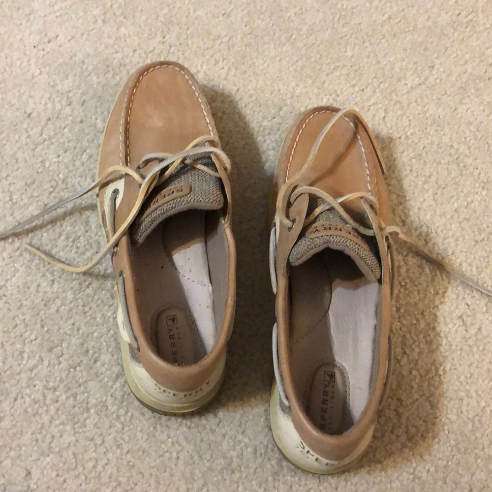 Size 10 Sperrys
